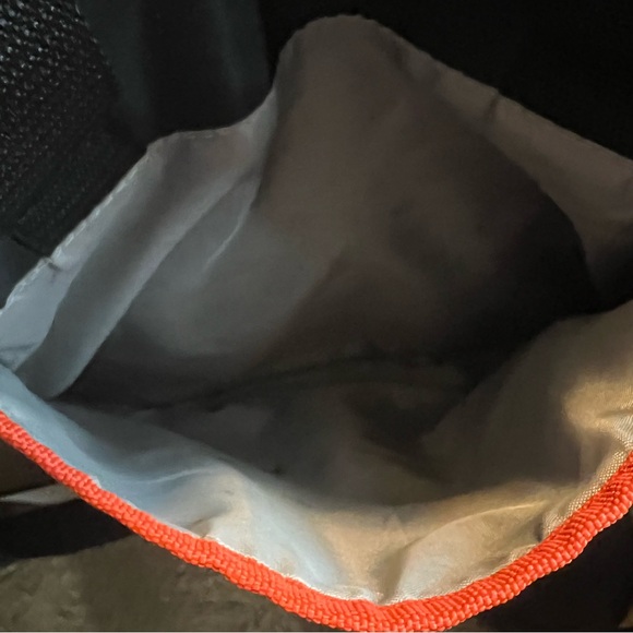 Disney Baby Minnie Mouse Diaper Bag with Changing Pad Black Red White - Picture 13 of 16